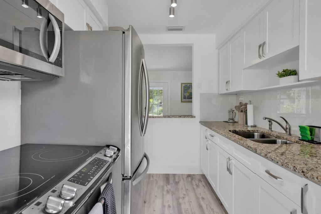 Sunny - Pool - Bbq - Centrally Located * Miami